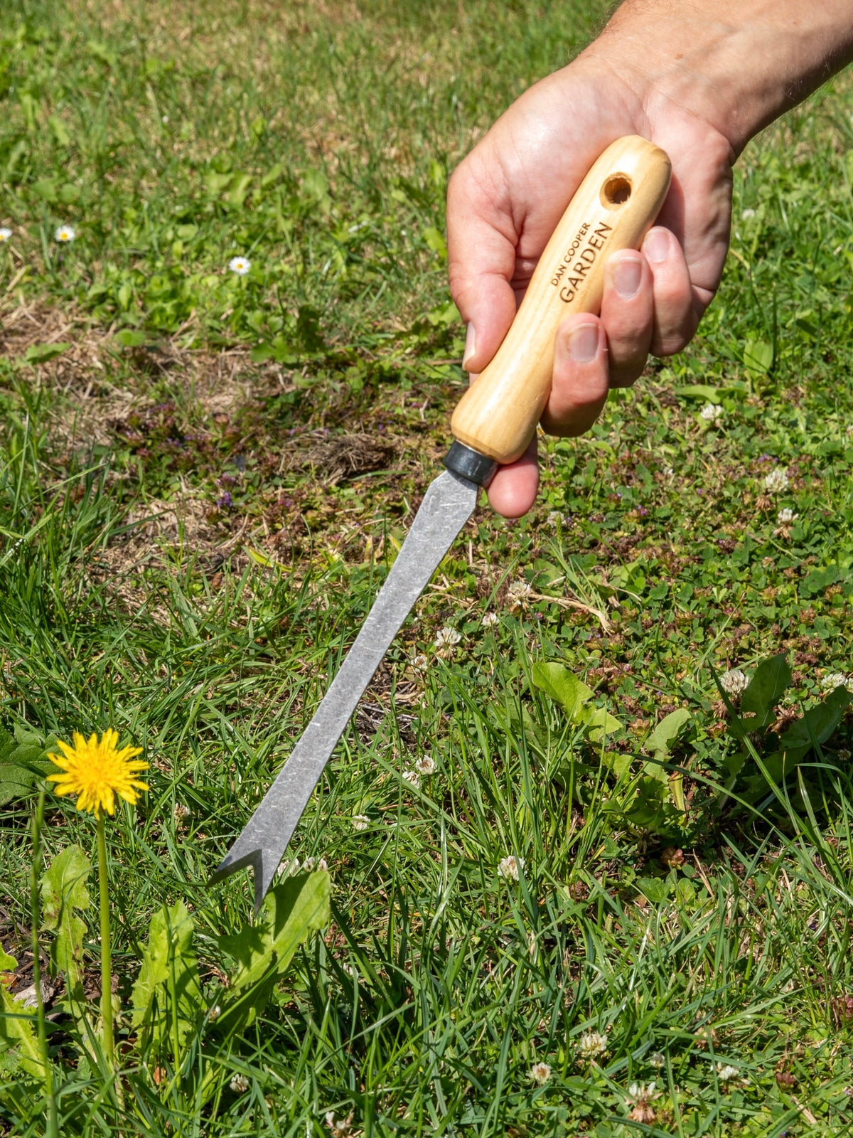 Signature Dandelion Weeder