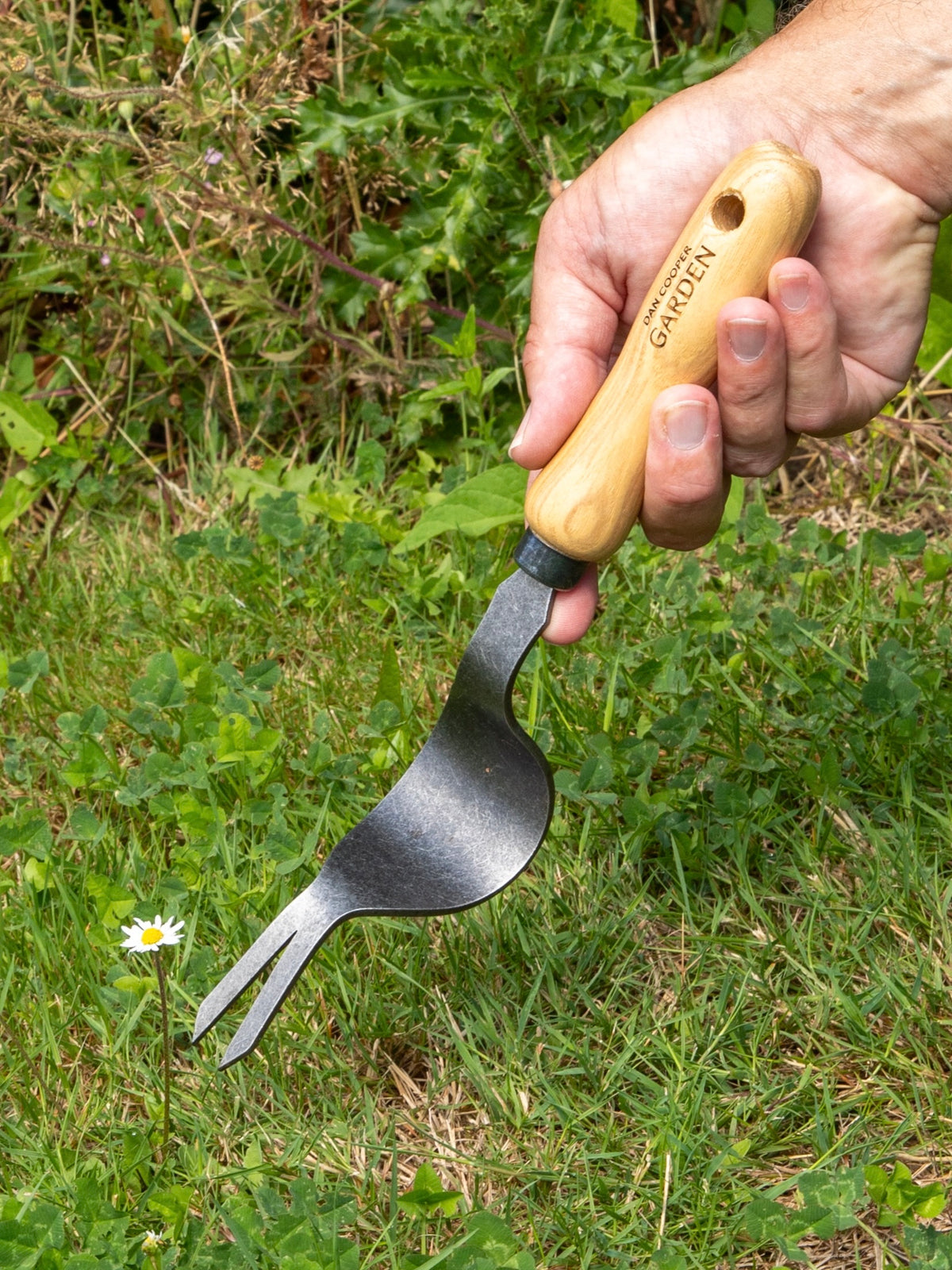 Signature Lazy Lawn Weeder