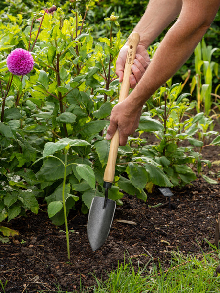 Signature Mid-Length Hand Trowel