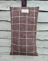 Wool garden kneeler cushion with herringbone design fabric