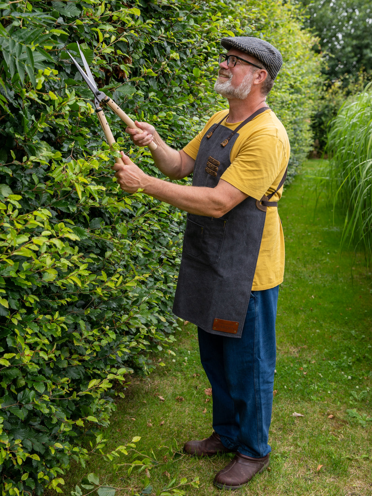 Signature Gardening Apron, Gunmetal Grey