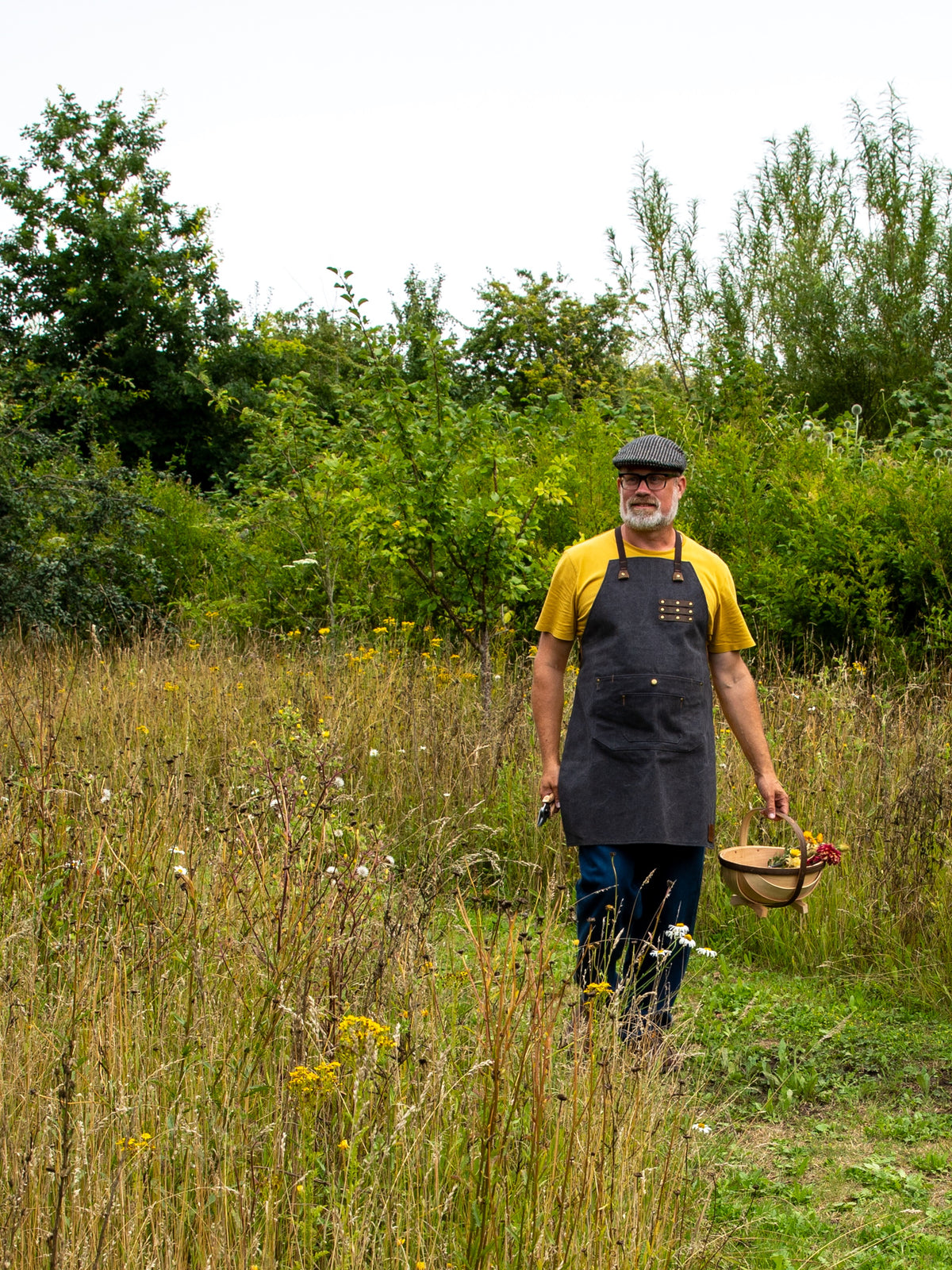 Signature Gardening Apron, Gunmetal Grey