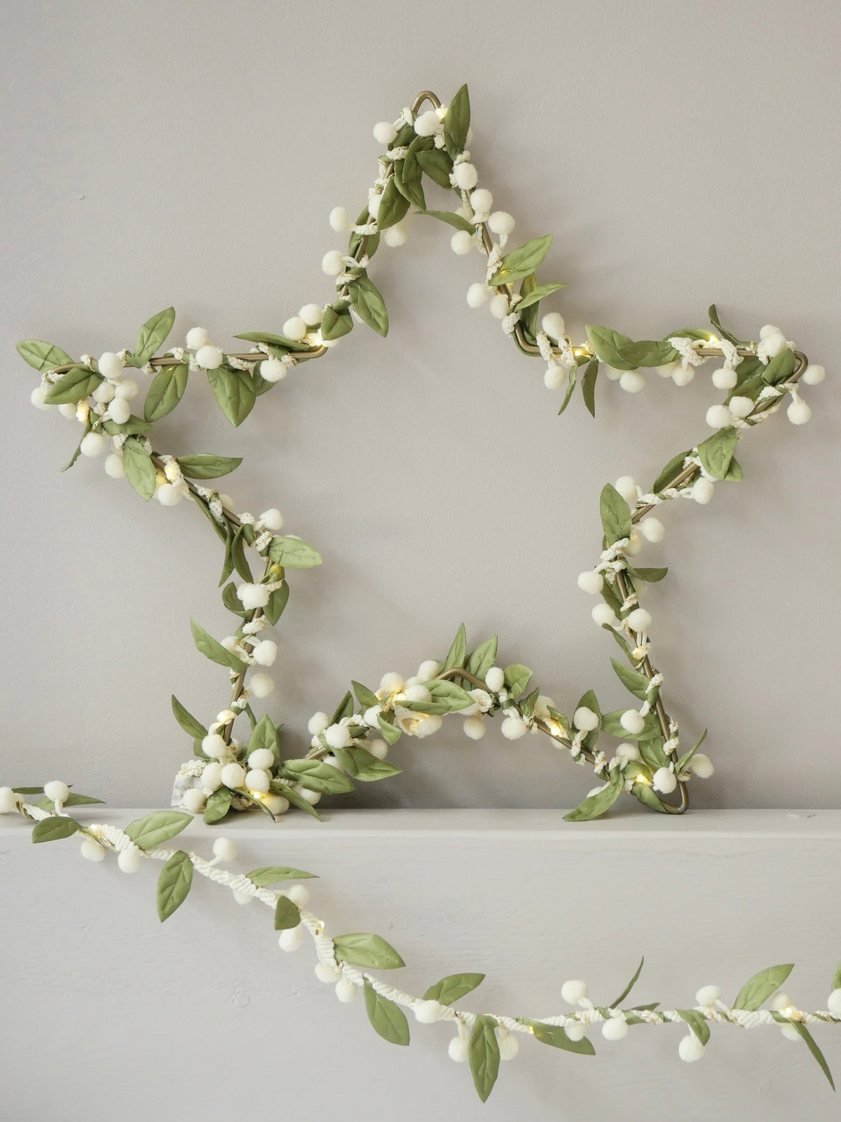 Melanie Porter Mistletoe Star Light Decoration