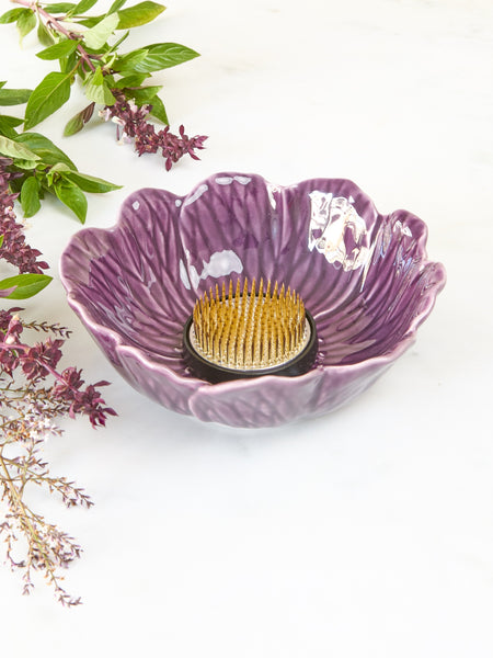 Anemone Flower Bowl and Medium Flower Frog Bundle, Fig