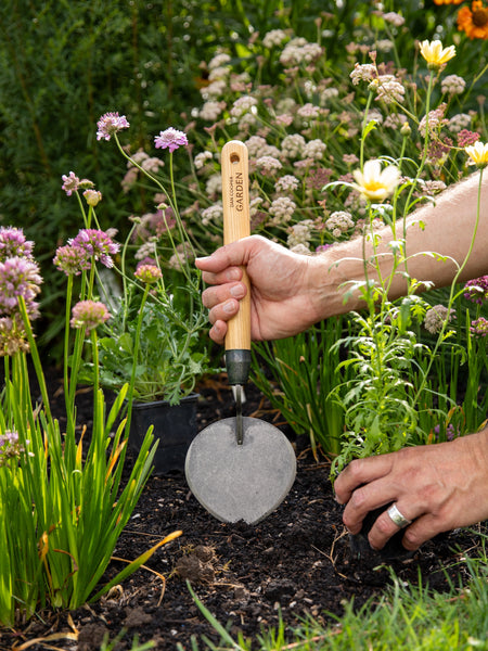 Signature Dutch Style Planting Trowel