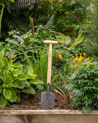 Signature Hand Spade, T Handle