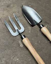 Signature Mid-Length Hand Fork