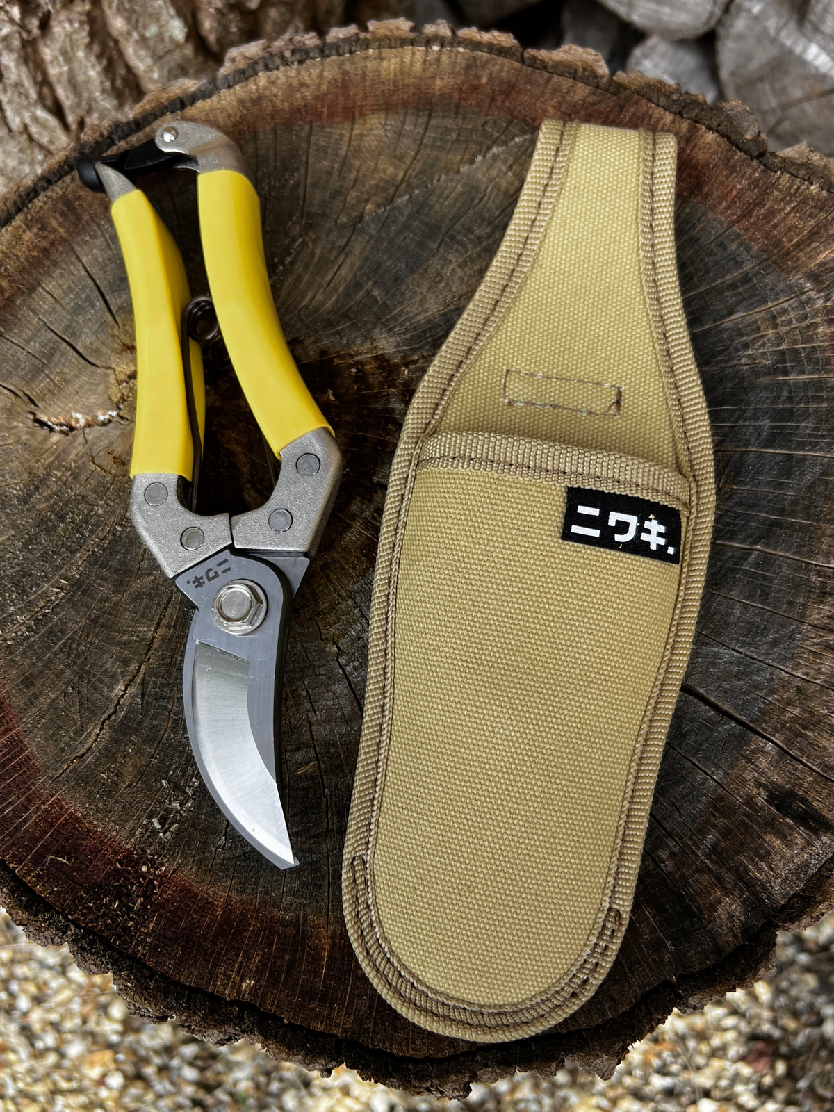Niwaki Daikiba Secateurs with holster