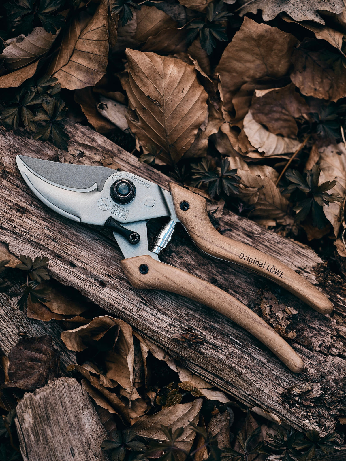 Original LÖWE-natural 9.107 Professional Bypass Secateurs