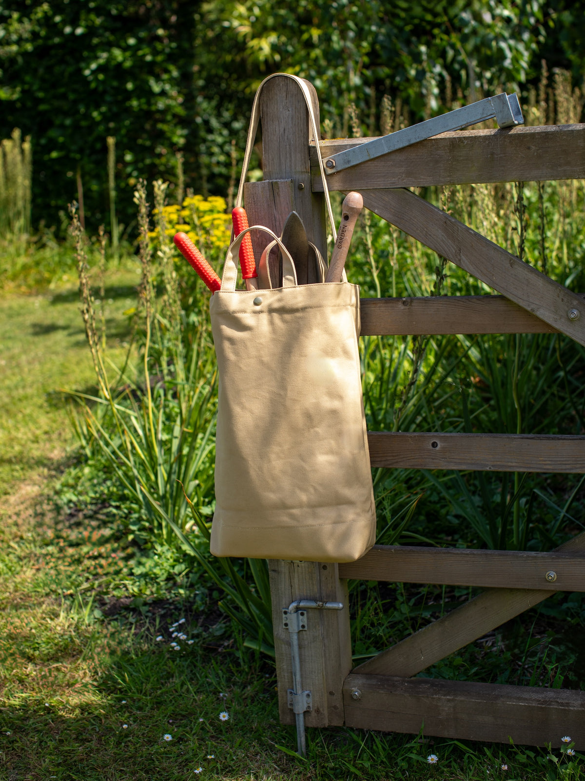 Niwaki Daikon Tote Bag
