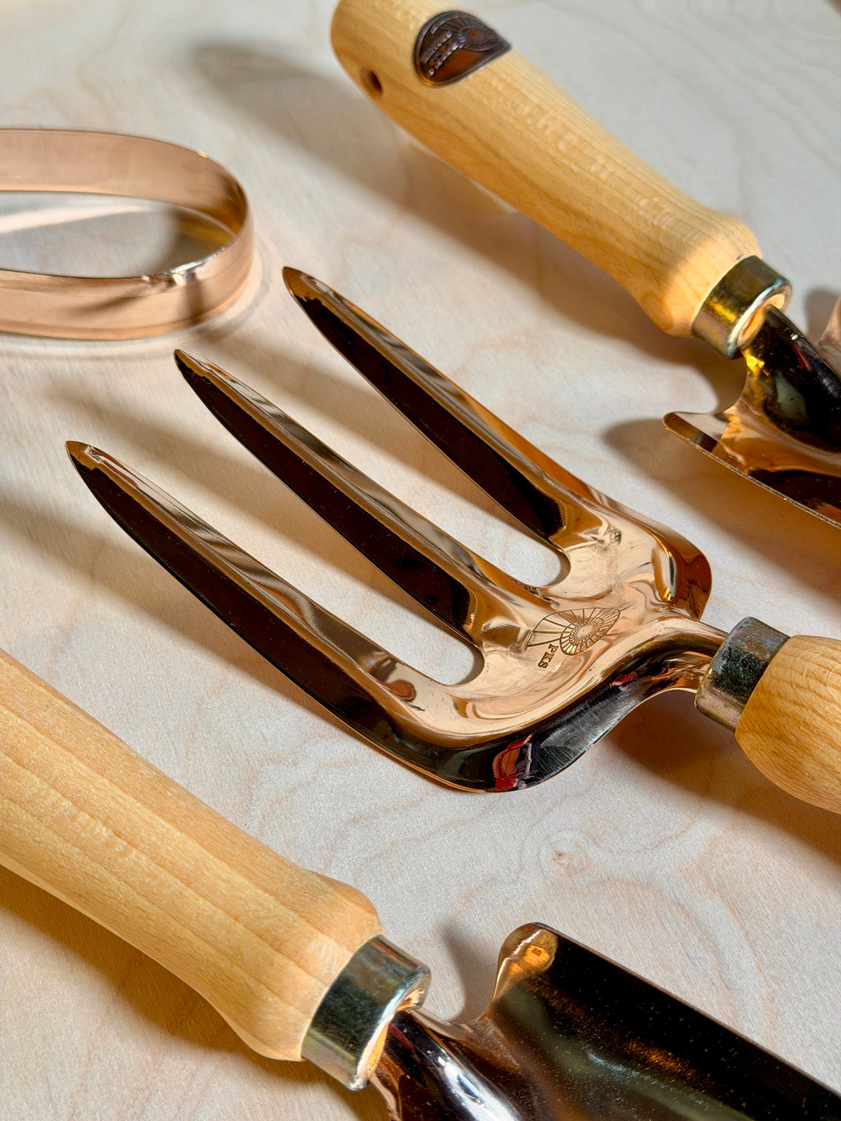 PKS Bronze 'Vega' Solid Bronze Hand Fork