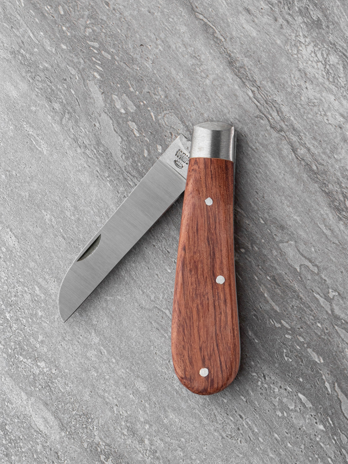 Taylor's Eye Witness lambfoot folding knife