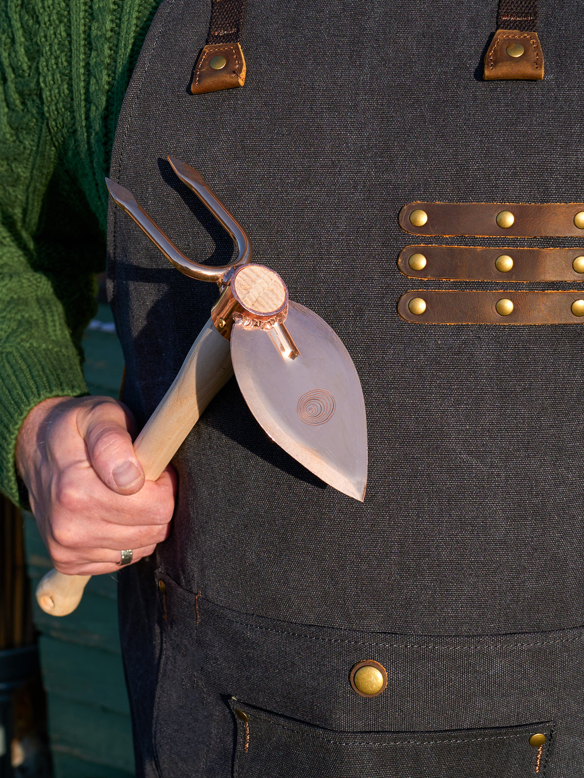 'Vida' Copper Hoe