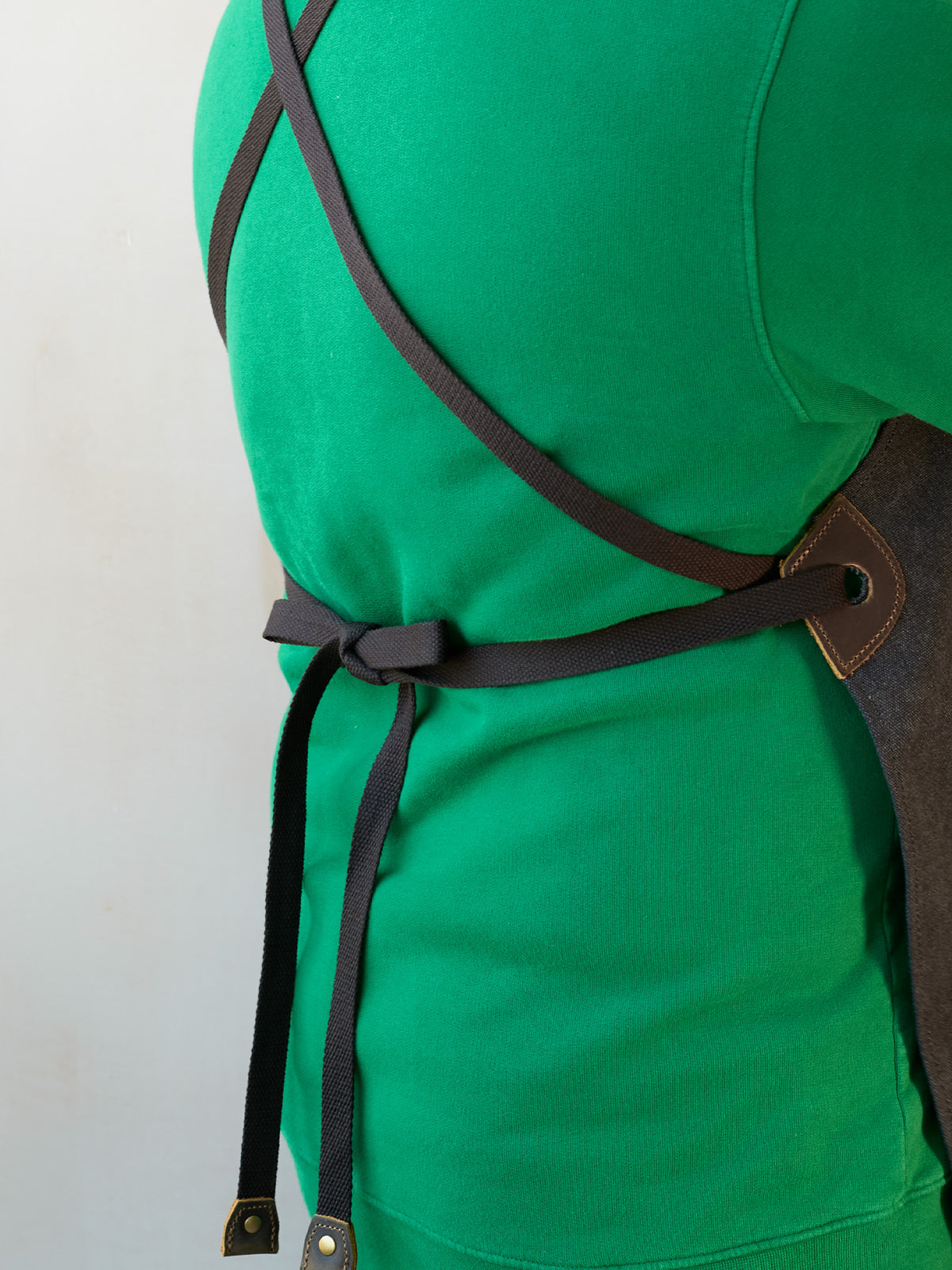 Signature Gardening Apron, Gunmetal Grey