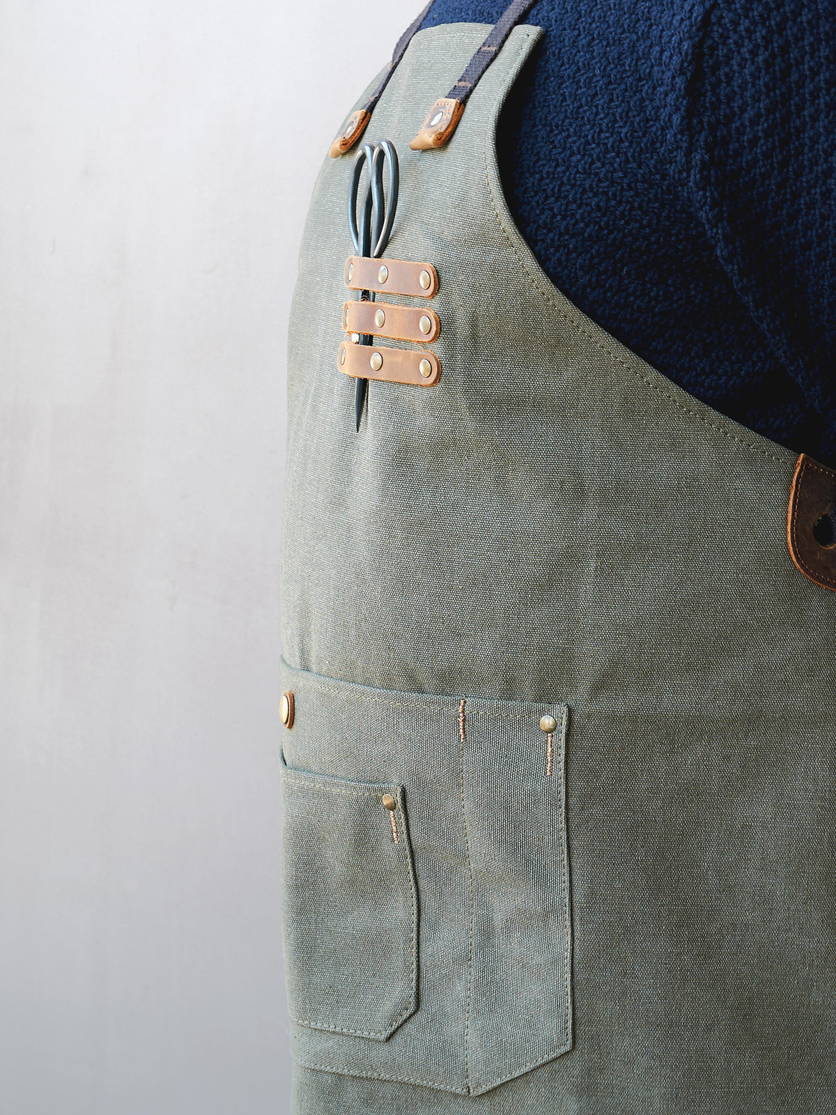 Signature Gardening Apron, Olive Green