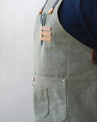 Signature Gardening Apron, Olive Green